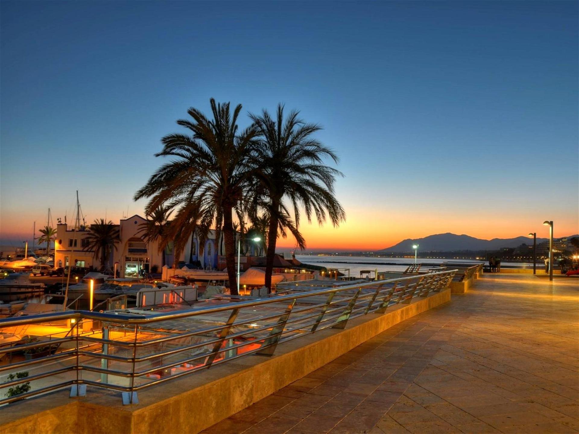 Harbour Heaven 2 Bed, 2 Bath Steps From Puerto Banus Marina And Apartment