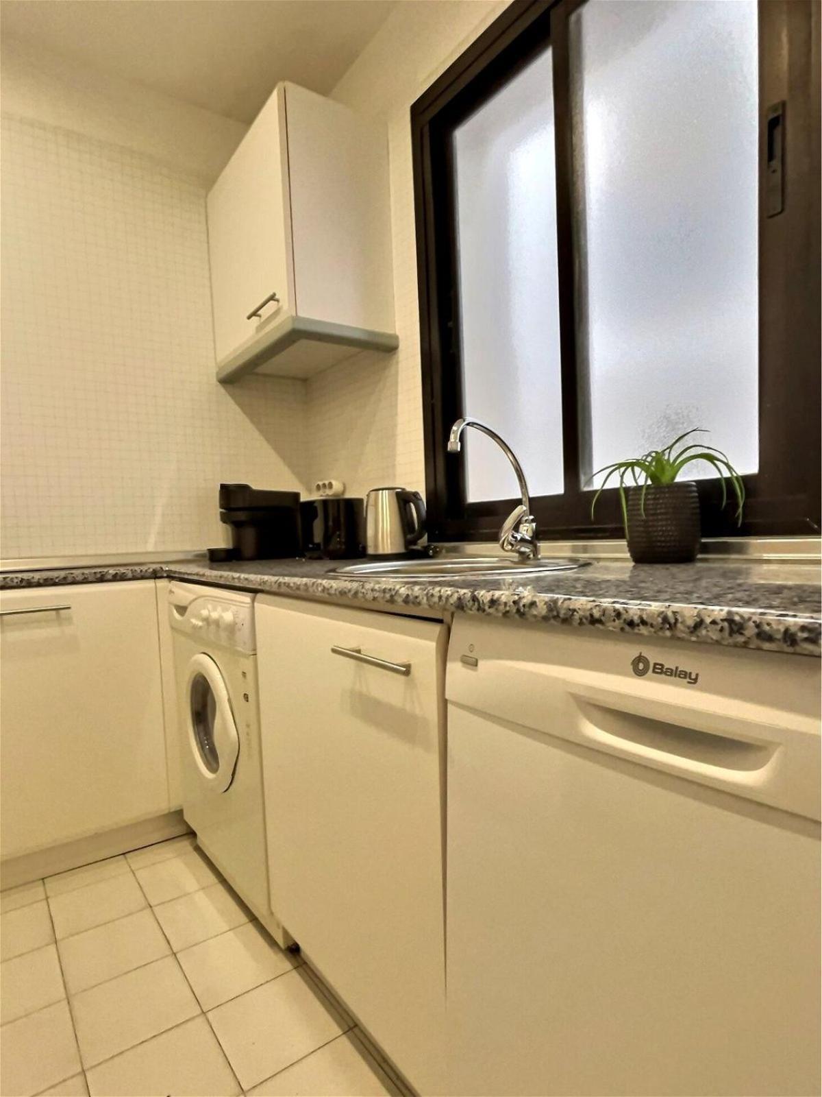 Harbour Heaven 2 Bed, 2 Bath Steps From Puerto Banus Marina And Apartment *