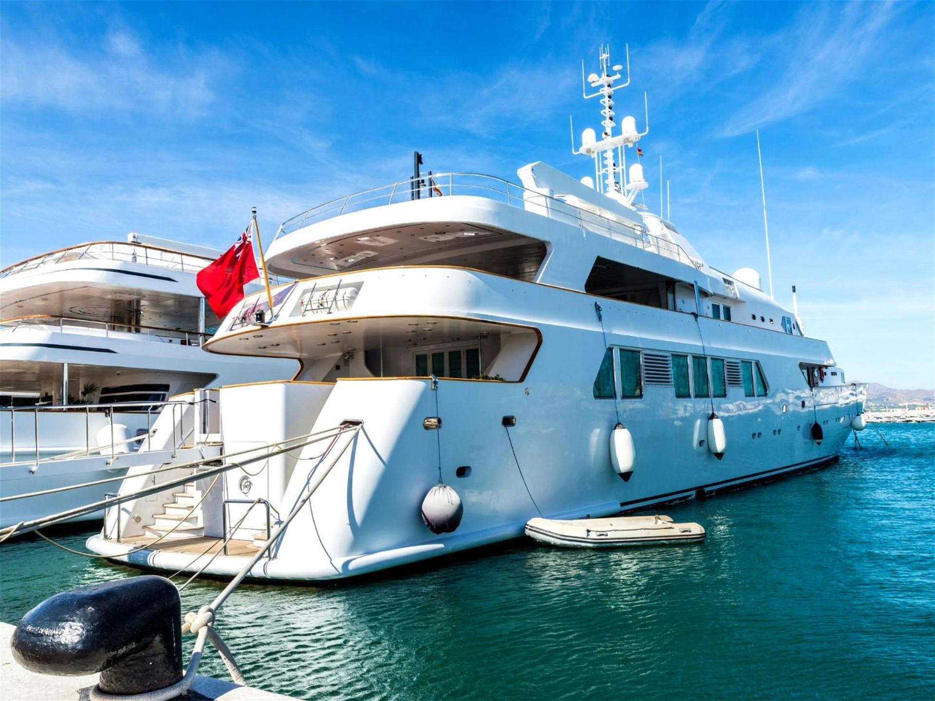 Harbour Heaven 2 Bed, 2 Bath Steps From Puerto Banus Marina And Apartment *