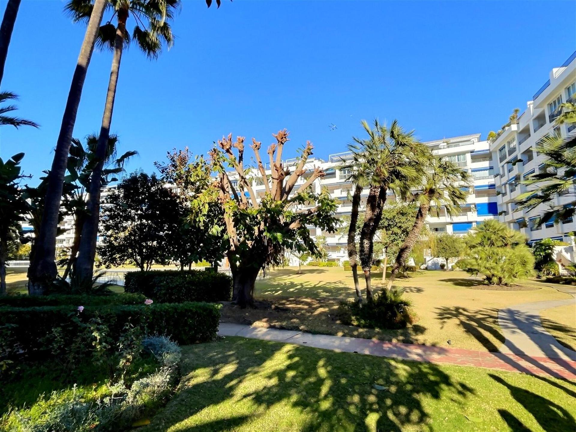 Harbour Heaven 2 Bed, 2 Bath Steps From Puerto Banus Marina And Marbella